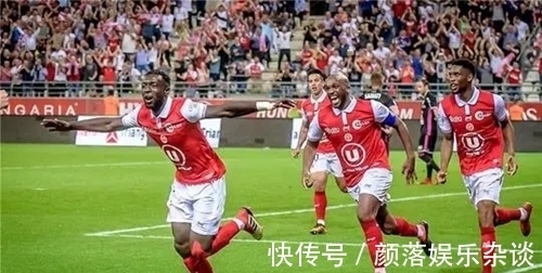 梅西匪夷所思，大巴黎火力全开虎啸梅斯