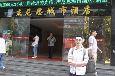 思尼恩科技 一家专做无意义事情的公司，何以成为现象级话题？